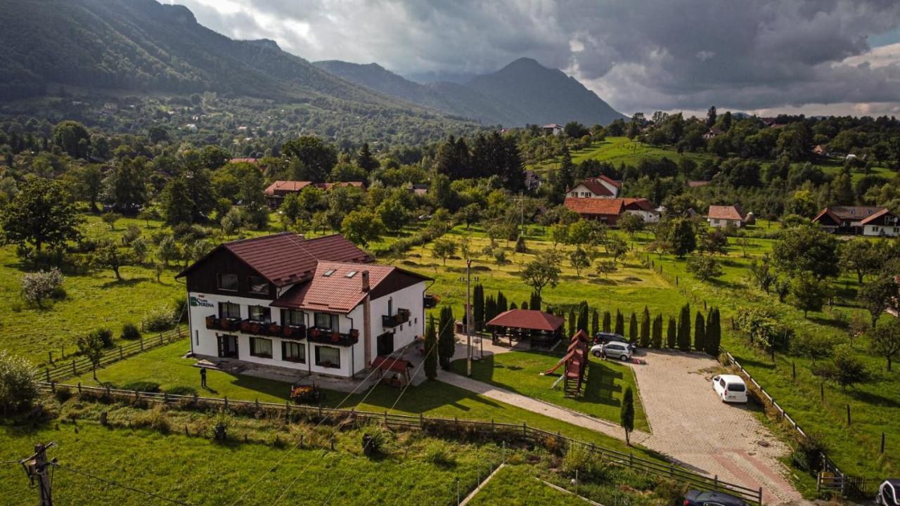 Serena Guesthouse Bran Bran  Extérieur photo