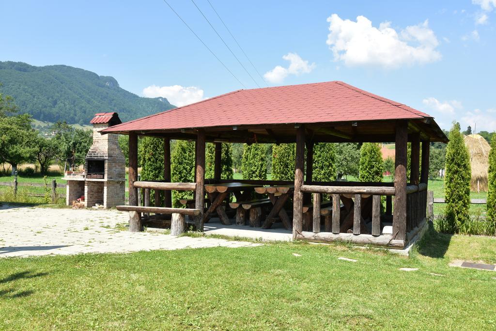 Serena Guesthouse Bran Bran  Extérieur photo