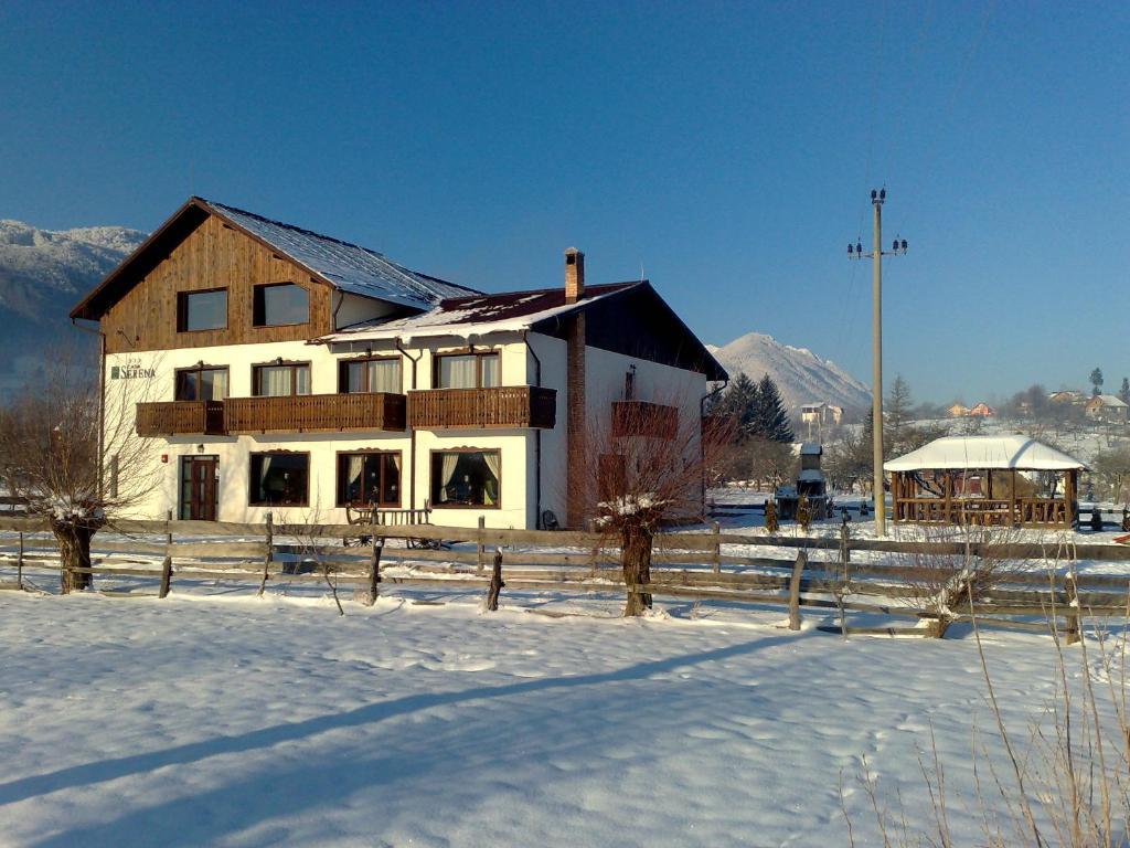 Serena Guesthouse Bran Bran  Extérieur photo