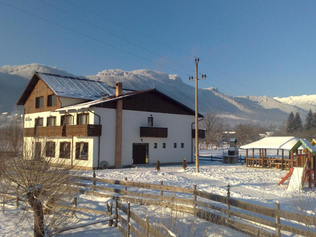 Serena Guesthouse Bran Bran  Extérieur photo